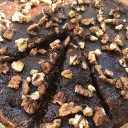 Икономична торта Сахер без брашно, захар и угризения