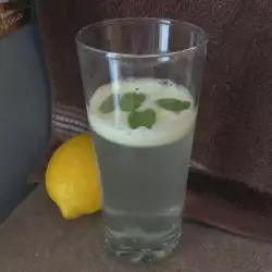 Алкохол с Лимонов Сок
