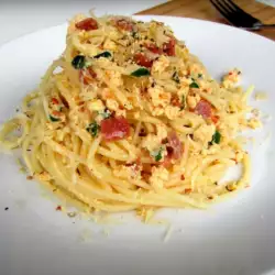 Карбонара със спагети и чушки