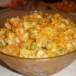 Картофена салата с лук и моркови