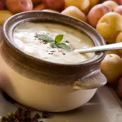 Икономична супа с картофи