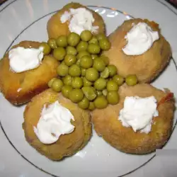 Картофени кюфтета с яйца и чесън