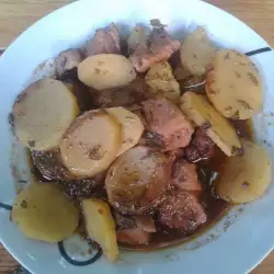 Картофи на фурна с месо