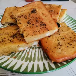 Царевичен кекс със сирене и маслини