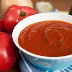 Домашен кетчуп с карамфил