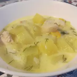 Кето пилешка супа с тиквички