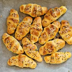 Кифлички със сирене