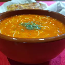 Доматена супа с чесън