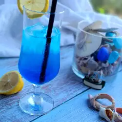 Коктейл Синята Лагуна (Blue Lagoon)