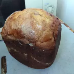 Козунак със сладко в хлебопекарна