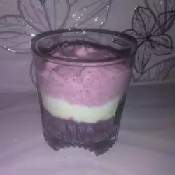 Десерти с кисело мляко и боровинки