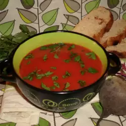 Есенна супа с червено цвекло