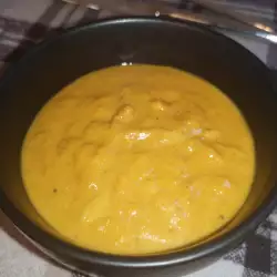 Крем супа от леща с лимони