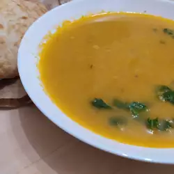 Крем супа от моркови с магданоз