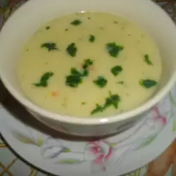 Крем супа от моркови с ядки