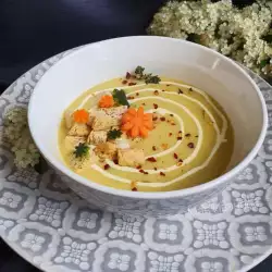 Крем супа от тиквички с мащерка