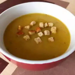 Постна крем супа с тиквички и зеленчуци