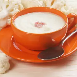 Крем супа от карфиол с крутони
