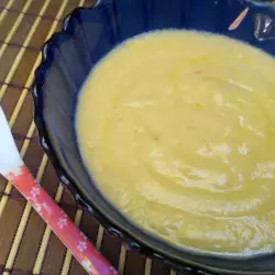 Пилешка супа с картофи и масло