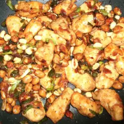 Пиле с фъстъци в сладко кисел сос Кунг Пао