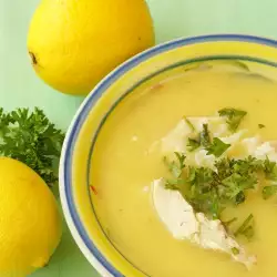 Гръцка супа с лимонов сок