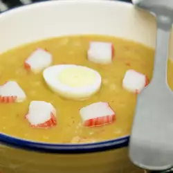Супа от леща с яйца