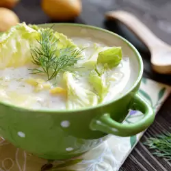 Млечна супа със зелен лук