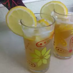 Лимонада с мед