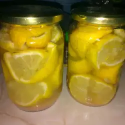 Буркани с лимони