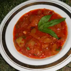 Постна манджа от чушки с доматен сок