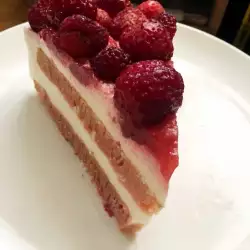 Лятна торта с ягоди