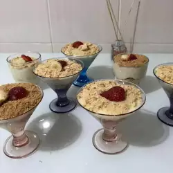 Десерт с банани и орехи