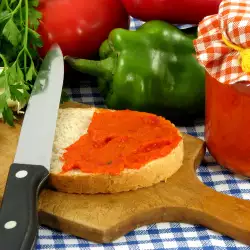 Балкански рецепти с доматено пюре