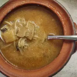 Ароматна гъбена супа с манатарки и паста мисо
