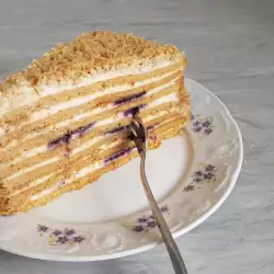 Медена торта с боровинки
