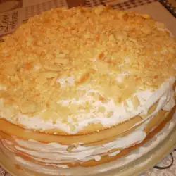 Медена торта със сметана и течен шоколад