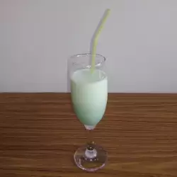 Безалкохолни коктейли с прясно мляко