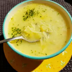 Лятна супа с кориандър