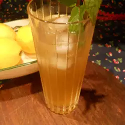 Летни напитки с лимони