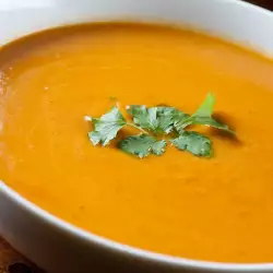 Здравословна супа с доматено пюре