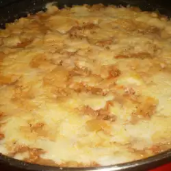 Картофи с ориз и кайма