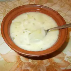 Нискобюджетна картофена супа