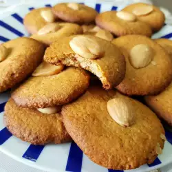 Здравословни бисквити с бадеми