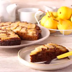 Обърнат сладкиш с круши - сочен и карамелен