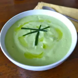 Зеленчукова супа с лимонов сок