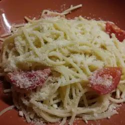 Вегетариански спагети с чери домати