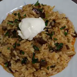 Задушен ориз с агнешко и дреболии