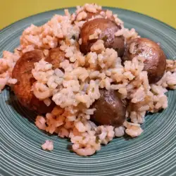 Ориз с цели гъби и пащърнак