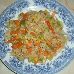 Пържен ориз със зеленчуци и яйца по китайски