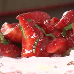 Десерт с ягоди и масло
